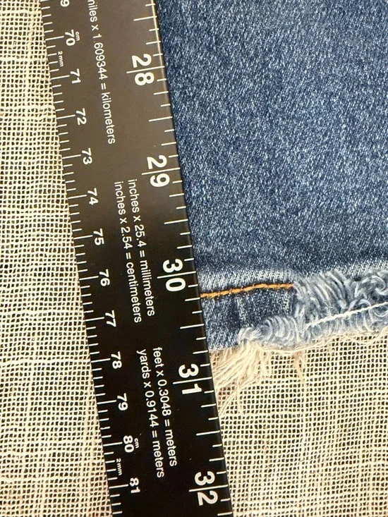 Judy Blue Dad Jeans Distressed Raw Hem High Rise 5/27 - Picture 9 of 11